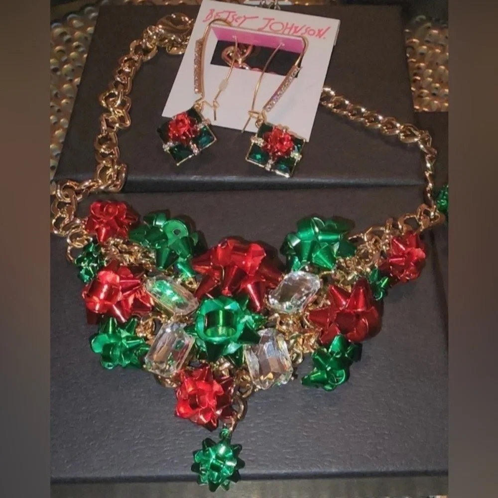 BETSEY JOHNSON SET Christmas Holiday Bows Necklace & Matching Earrings NEW NWT